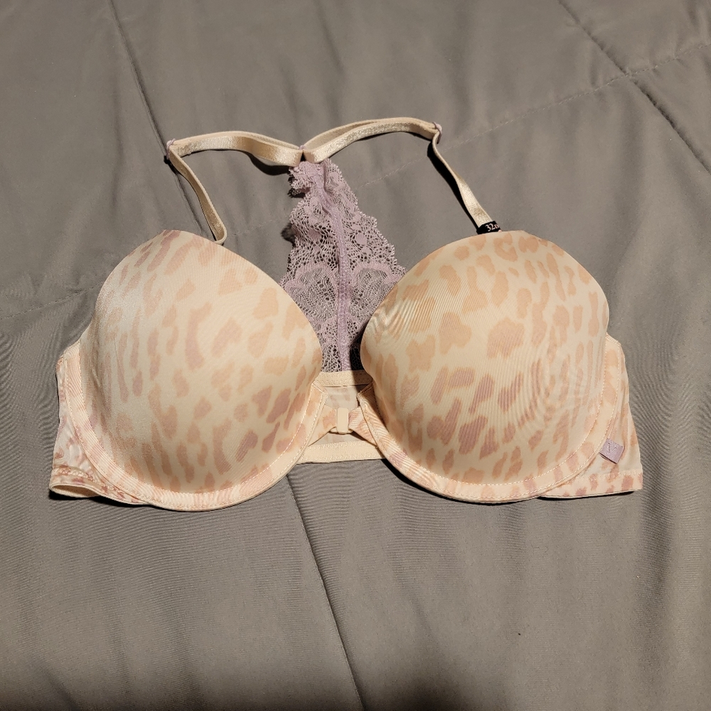 Victoria secret bra 32D